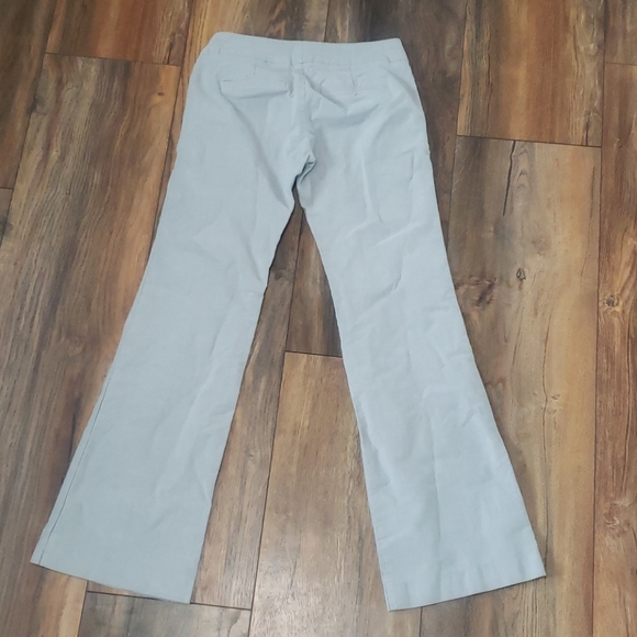 Gap flared leg light gray pants - Picture 4 of 4